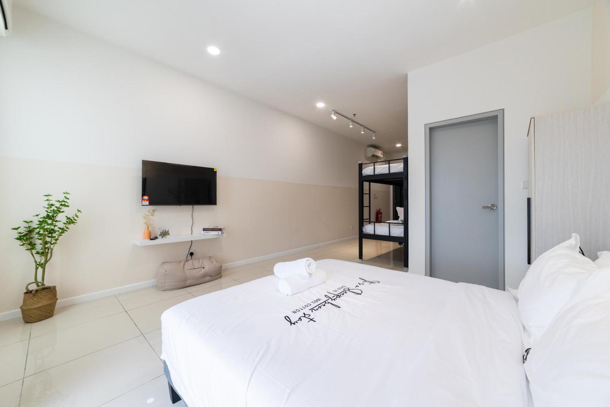 Highpark Suites Kelana Jaya, Petaling Jaya By Sleepy Bear Eksteriør billede